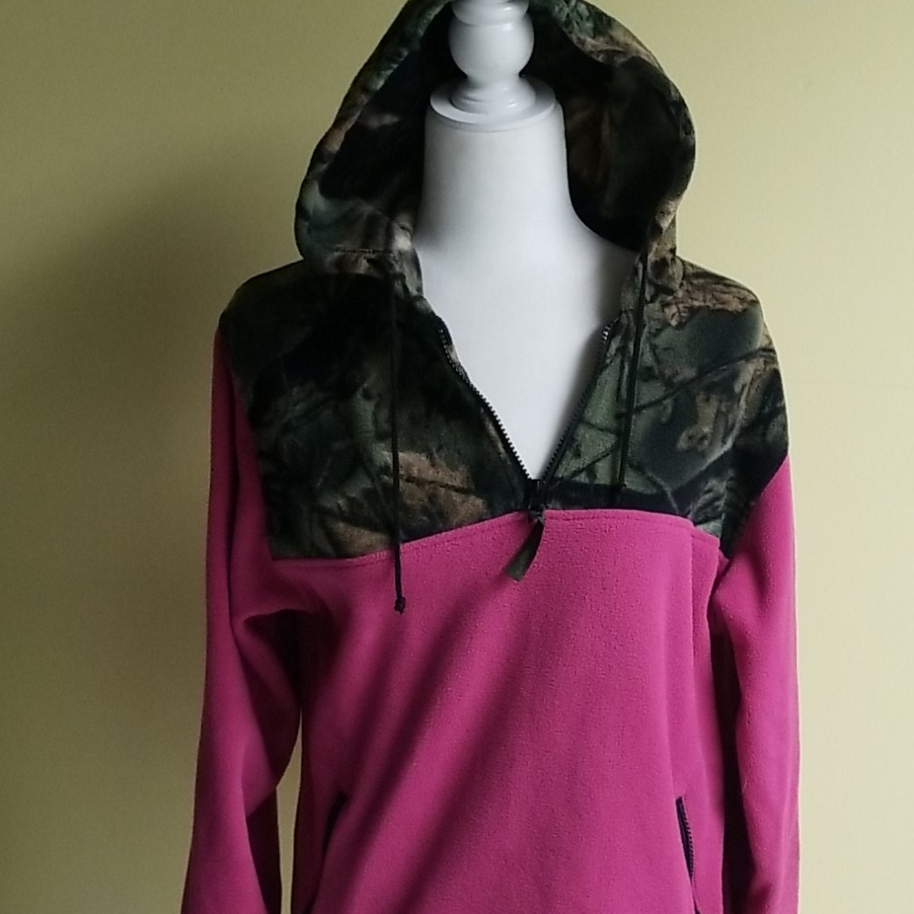 Trail Crest Hoodie